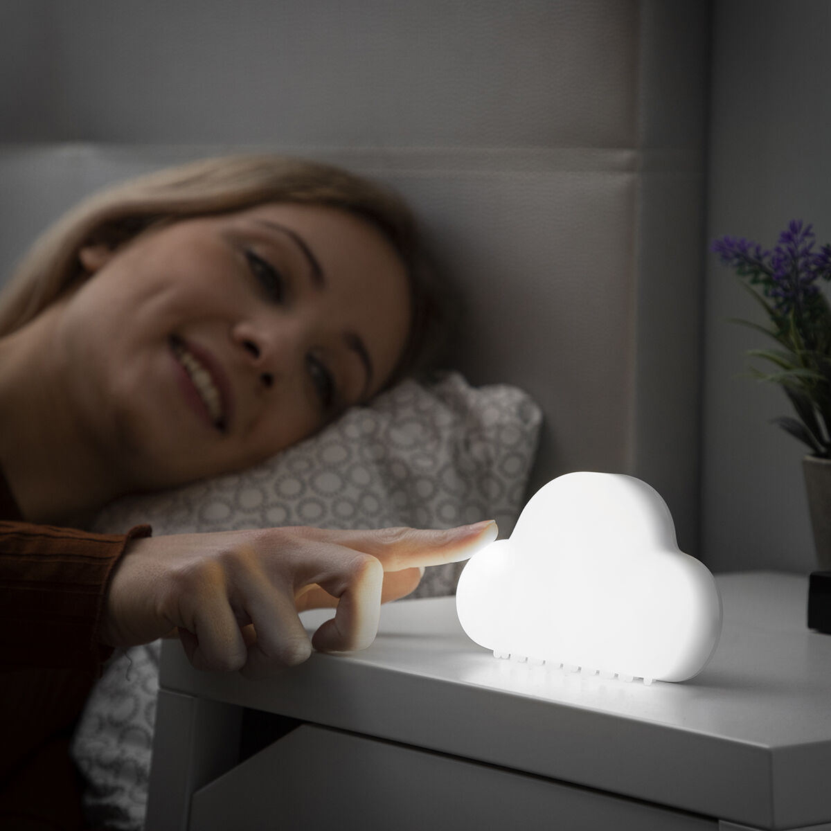 Přenosná inteligentní LED lampa Clominy InnovaGoods